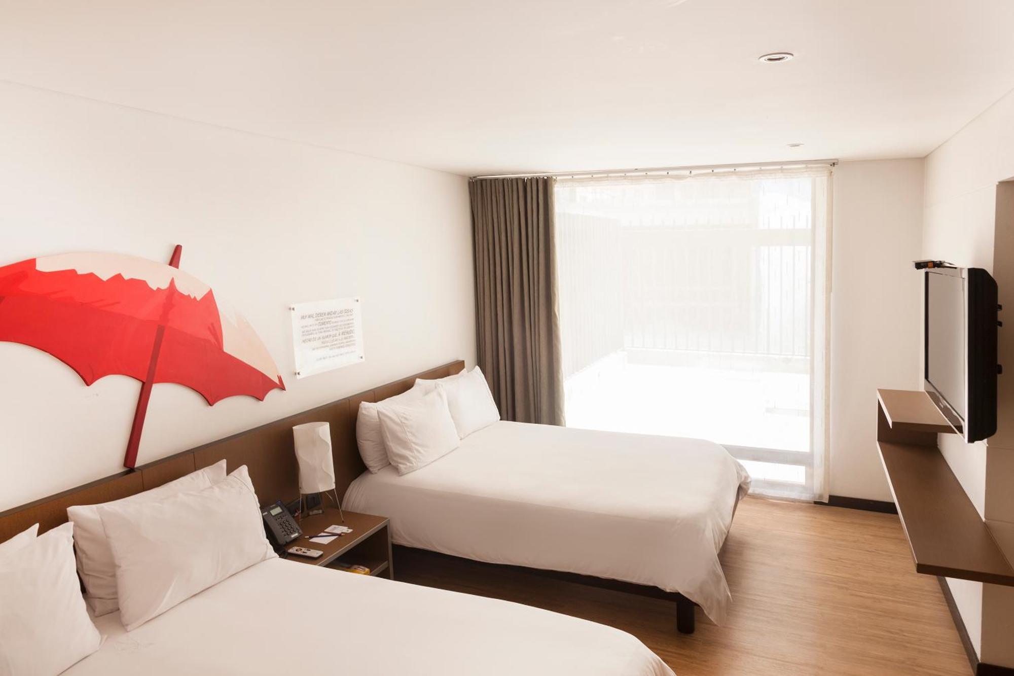 Hotel Viaggio Nueve Tres ボゴタ エクステリア 写真