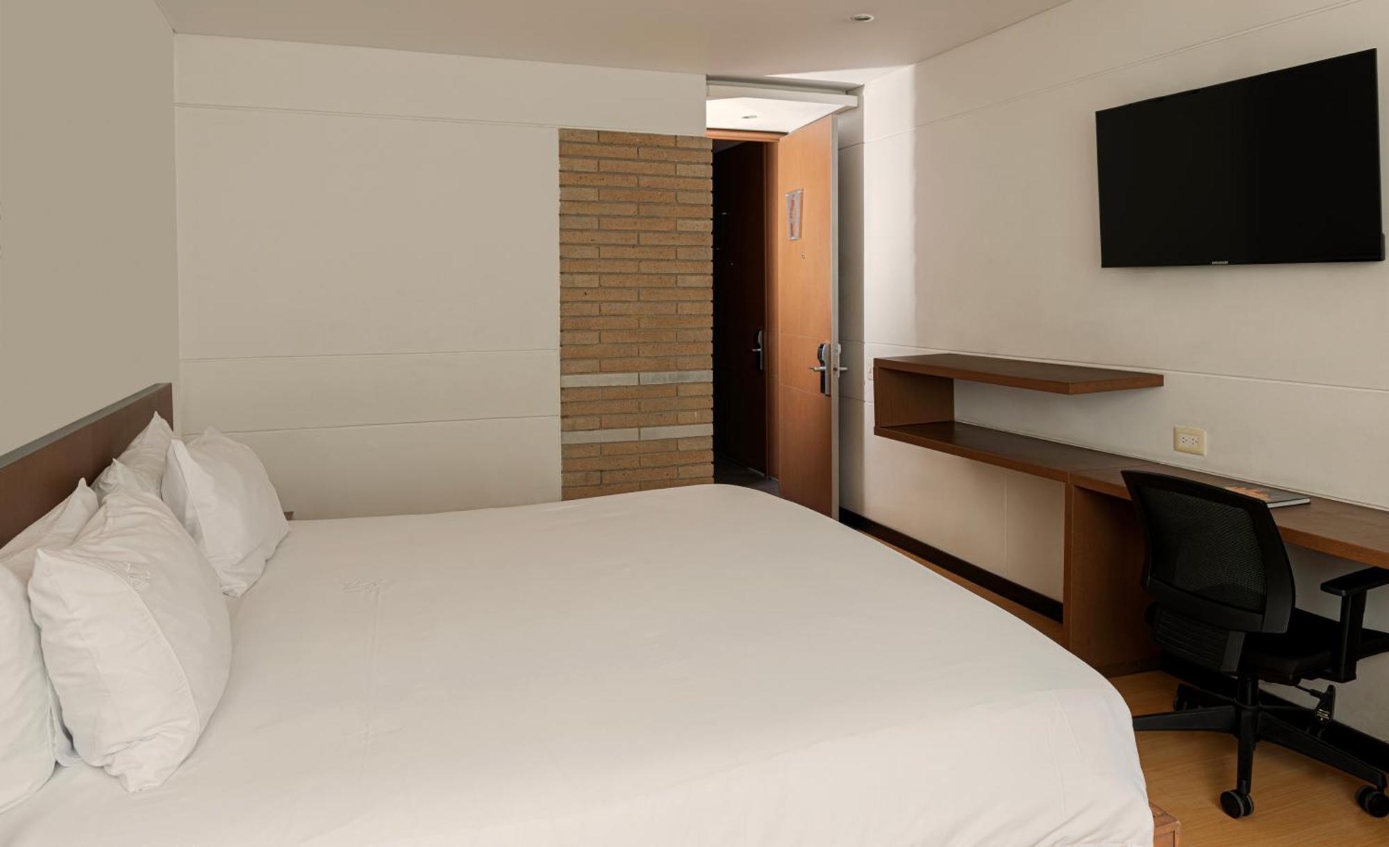 Hotel Viaggio Nueve Tres ボゴタ エクステリア 写真