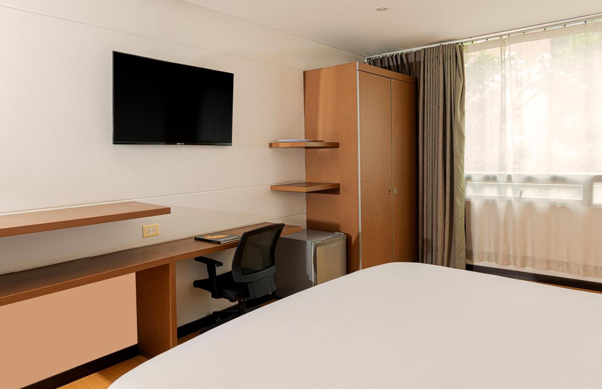 Hotel Viaggio Nueve Tres ボゴタ エクステリア 写真