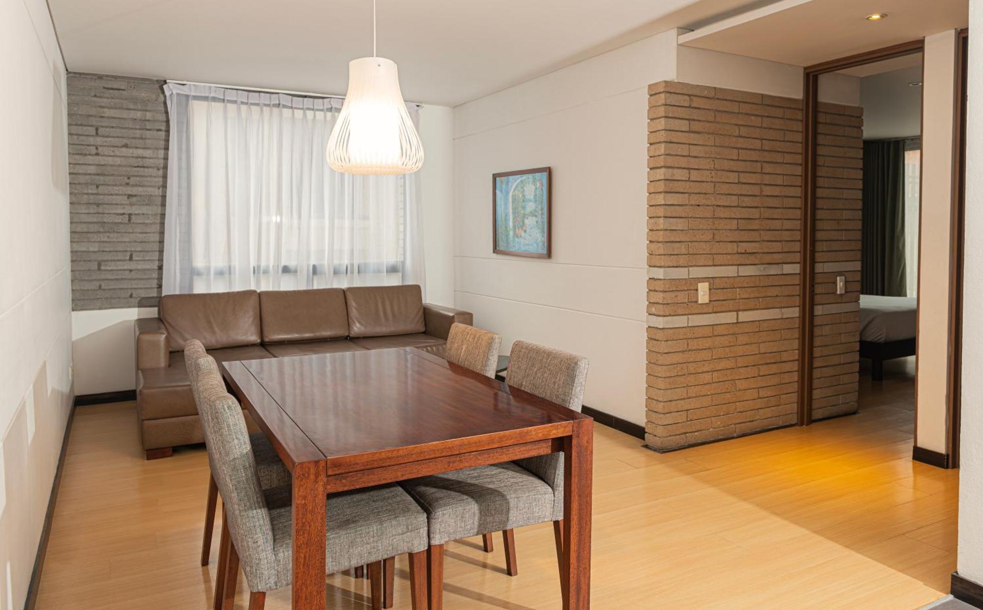 Hotel Viaggio Nueve Tres ボゴタ エクステリア 写真